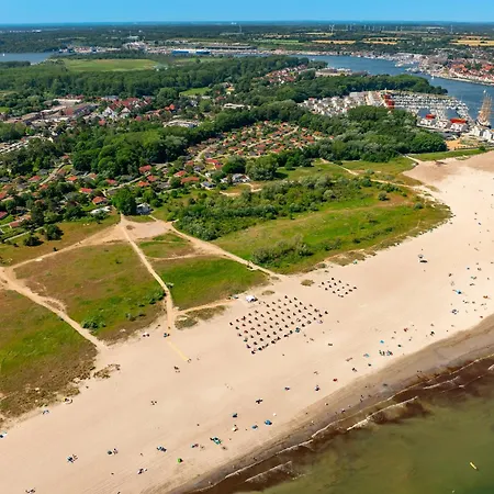 Strandblick - Dorf 1 12 *